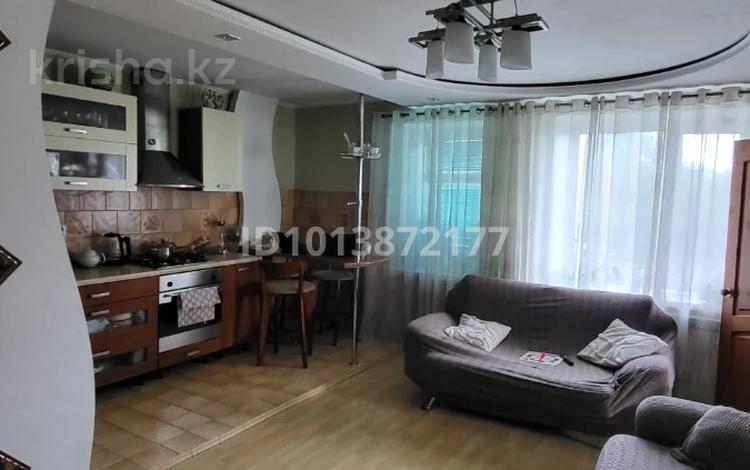 3-комнатная квартира · 70.1 м² · 3/9 этаж, мкр Михайловка , Крылова 64 за 26 млн ₸ в Караганде, Казыбек би р-н — фото 13