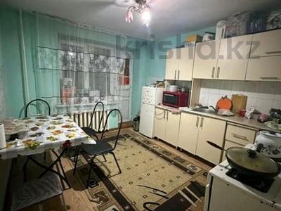 2-комнатная квартира, 46 м², 2/5 этаж помесячно, Жансугурова за 80 000 〒 в Талдыкоргане