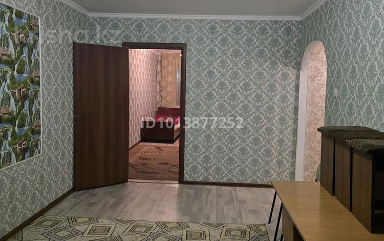 2-комнатная квартира · 64 м² · 3/5 этаж, мкр Мынбулак 27 за 100 000 ₸ в Таразе — фото 2