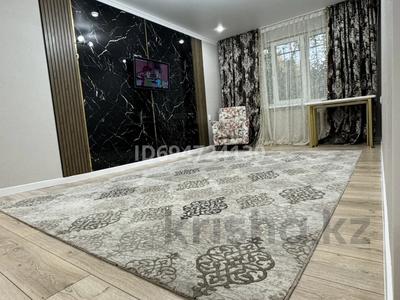 3-комнатная квартира, 60 м², 1/4 этаж, мкр №6 39 за 35 млн 〒 в Алматы, Ауэзовский р-н