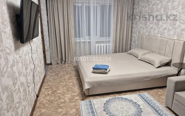 1-комнатная квартира · 34 м² · 2/5 этаж, Мкр.Шашубая 15 — Бассейн за 10 000 ₸ в Балхаше — фото 2