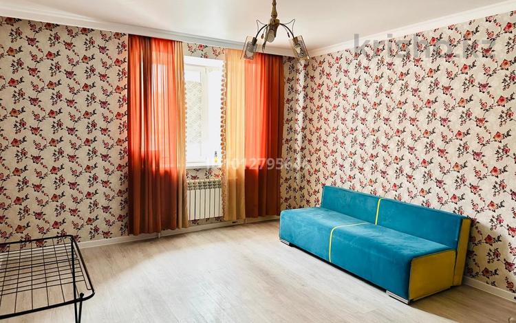 1-комнатная квартира · 50 м² · 2/7 этаж, мкр. Алтын орда 49Д/1 за 130 000 ₸ в Актобе — фото 2