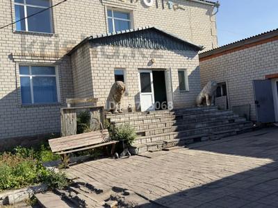Аренда домов или дач в Павлодарской обл.: Отдельный дом · 7 комнат · 400 м² · помесячно, Абая за 800 000 〒 Отдельный дом · 7 комнат · 400 м² · помесячно, Абая за 800 000 〒 в Экибастузе