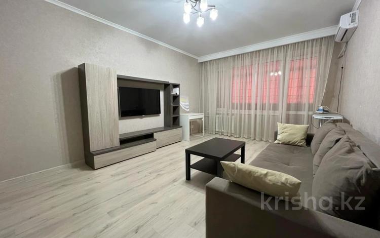 2-комнатная квартира, 60 м², 2/5 этаж помесячно, Достык 91/1 — Жолдасбекова