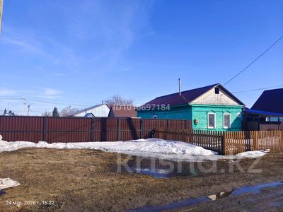 Отдельный дом · 3 комнаты · 64 м² · 6 сот., Горького 59 — Советской за 15 млн 〒 в Бишкуле