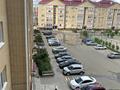 3-бөлмелі пәтер · 129 м² · 4/5 қабат, мкр. Алтын орда, Мустафы Шокая 48 в, бағасы: 49.5 млн ₸ в Актобе — фото 2