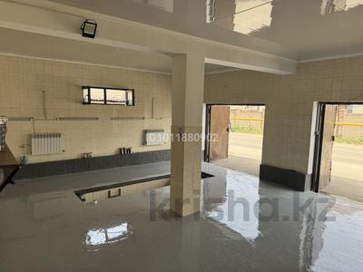 Еркін, кеңселер, қоймалар, білім орталықтары, студиялар · 60 м², бағасы: 300 000 ₸ в Туздыбастау (Калинино)