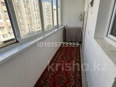 2-бөлмелі пәтер · 64.5 м² · 3 қабат, мкр Акжайык 69/18 — Парасат школа, грамад, НИШ, бағасы: 150 000 ₸ в Шымкенте, Абайский р-н