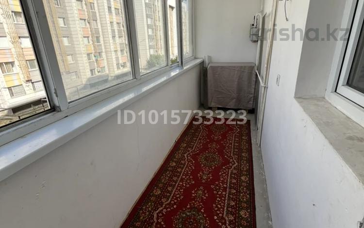 2-бөлмелі пәтер · 64.5 м² · 3 қабат, мкр Акжайык 69/18 — Парасат школа, грамад, НИШ, бағасы: 150 000 ₸ в Шымкенте, Абайский р-н — фото 2
