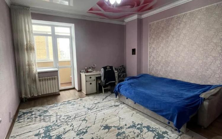 3-бөлмелі пәтер · 130 м² · 5/9 қабат, Уранхаева 30, бағасы: 75 млн ₸ в Семее — фото 2