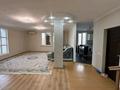 4-комнатная квартира · 180 м² · 2/4 этаж, Абулхаир хана 7 за 200 000 〒 в Уральске — фото 4