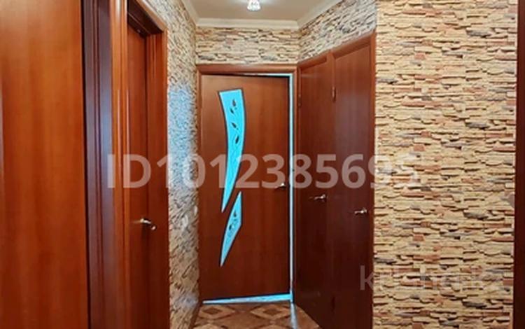 3-бөлмелі пәтер · 62 м² · 2 қабат, Майкудук, Майкудук, 14й микрорайон 11, бағасы: 15.5 млн ₸ в Караганде, Алихана Бокейханова р-н — фото 2