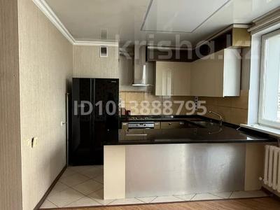 3 комнаты · 98 м² · 8/9 этаж, Сыганак 18 — Абу Даби Плаза за 120 000 ₸ в Астане, Есильский р-н