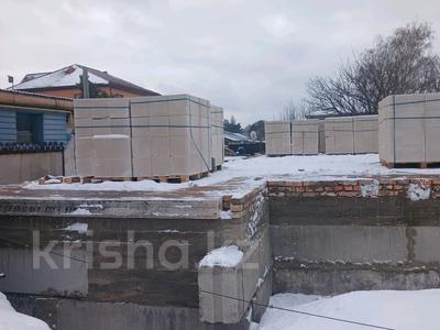 Отдельный дом · 5 комнат · 215 м² · 2 сот., мкр Новый Город, Мкр Новый Город Тургенева - Вавилова за 60 млн 〒 в Караганде, Казыбек би р-н