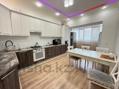 3-комнатная квартира · 87 м² · 6/8 этаж, мкр 4 33 за 39.8 млн 〒 в Уральске