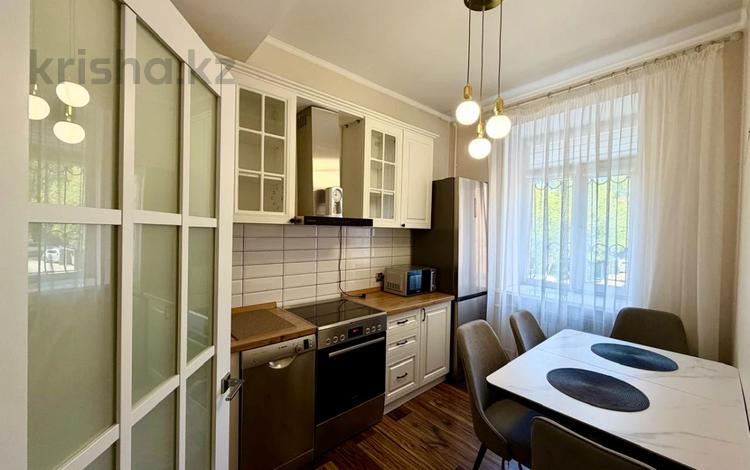 2-бөлмелі пәтер · 60 м² · 2/3 қабат, Жаңа қала ш/а., Терешковой 32, бағасы: 24.7 млн ₸ в Караганде, Казыбек би р-н — фото 11
