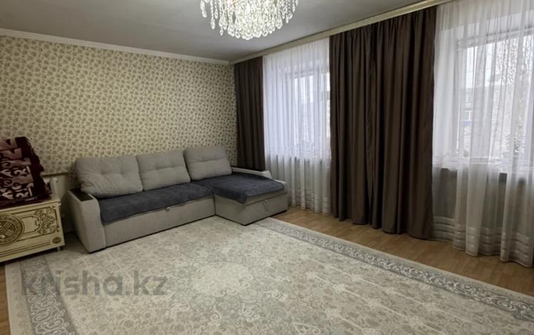 4-комнатная квартира · 102 м² · 4/9 этаж, Н.Назарбаева 226 за 24 млн ₸ в Уральске — фото 2