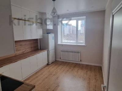 1-комнатная квартира, 38 м², 2/10 этаж помесячно, Аманжола Болекпаева 22 за 130 000 〒 в Астане, Алматы р-н