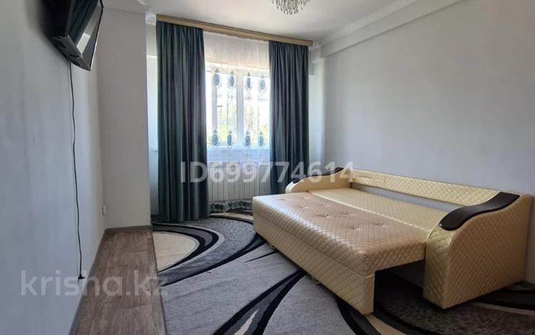 1-комнатная квартира · 45 м² · 2/9 этаж, мкр. Алмагуль, Алмагул — Школы за 15 000 ₸ в Атырау — фото 2