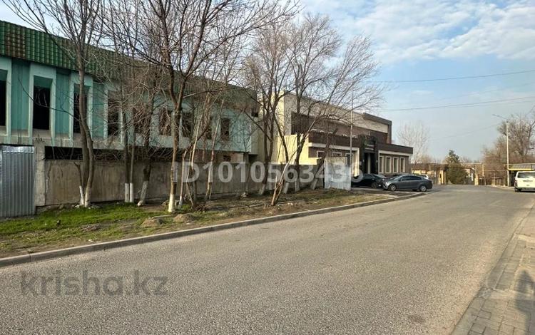 Свободное назначение, офисы, магазины и бутики, склады, общепит, салоны красоты, бани, гостиницы и зоны отдыха, медцентры и аптеки, образование, развлечения · 1513 м² за 420 млн ₸ в Шымкенте, Туран р-н — фото 2