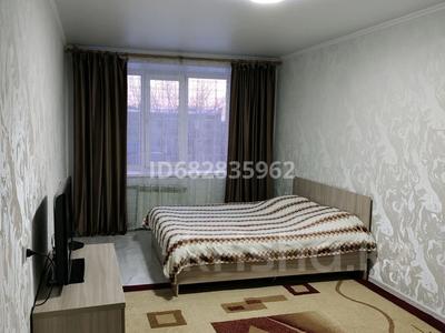 1-комнатная квартира · 44 м² · 4/5 этаж, Жамакаева 219 — 20 квартал Ресторан Азиз ,Онкологии Радиологии. за 10 000 ₸ в Семее