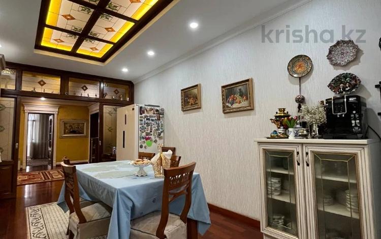 4-комнатная квартира · 194.5 м² · 1/5 этаж, Козбагарова 42 за 155 млн ₸ в Семее — фото 37