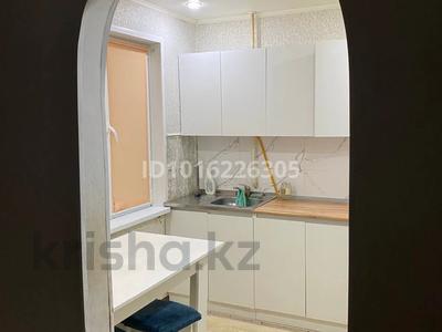 2-бөлмелі пәтер · 44.3 м² · 1/5 қабат, Курмангазы 171 — Домбыта, бағасы: 140 000 ₸ в Уральске, мкр Школьник