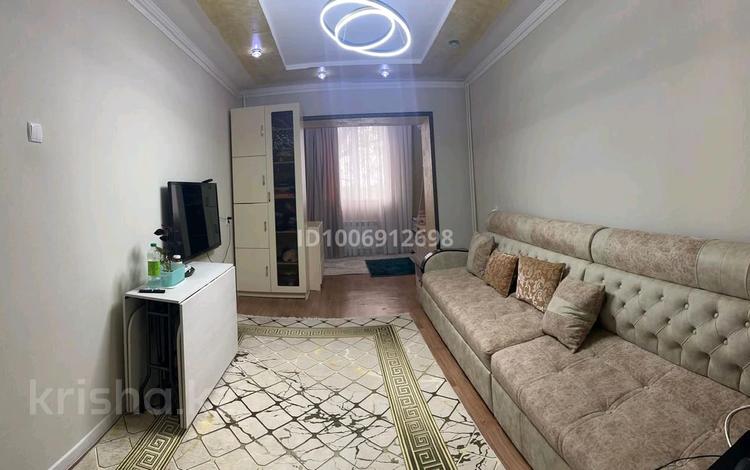 3-бөлмелі пәтер · 65 м² · 4/5 қабат, Абая 153, бағасы: 27 млн ₸ в Таразе — фото 2