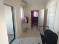 Отдельный дом · 2 комнаты · 75 м² · 9 сот., мкр Бирлик-2, Габиден Мустафина 1 — Сзади остановки за 25 млн ₸ в Атырау — фото 5