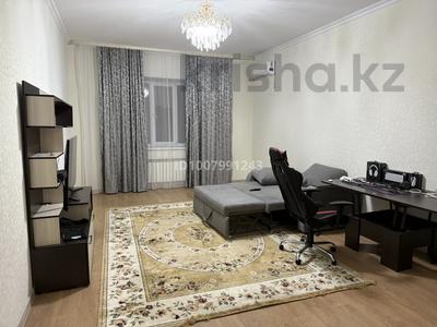 2-бөлмелі пәтер · 72 м² · 8/9 қабат, Алии Молдагуловой 30б, бағасы: 43 млн ₸ в Актобе