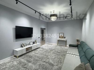 2-комнатная квартира · 84 м² · 2/5 этаж, мкр Нурсая, Акжарма 10 за 300 000 ₸ в Атырау