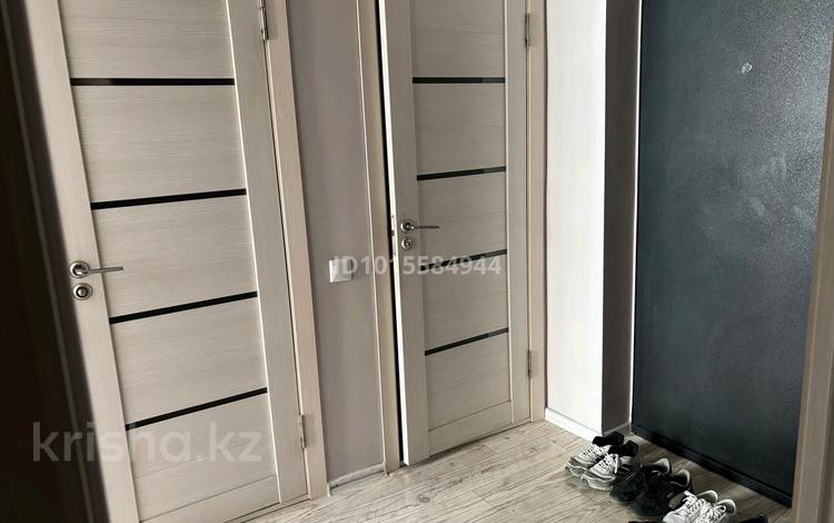 1-комнатная квартира · 35.2 м² · 6/9 этаж, СТ Монтажник, Райымбек батыра 275 за 180 000 ₸ в  — фото 2