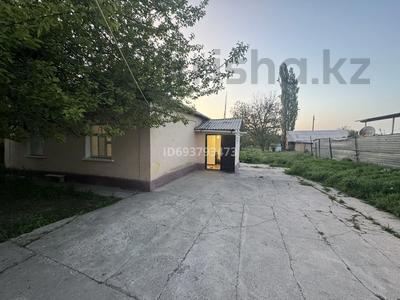 Отдельный дом • 4 комнаты • 22.4 м² • 72.8 сот., Алатау Г. Муратбаев 31 за 12 млн 〒 в Ленгере