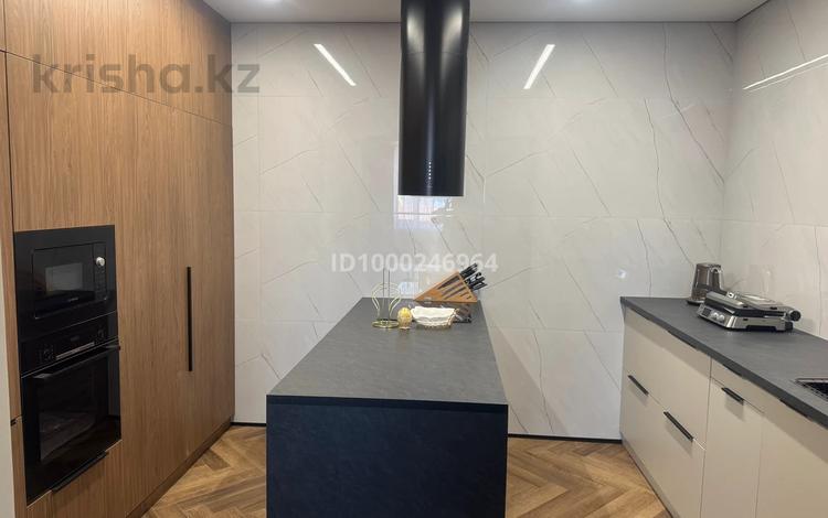 2-бөлмелі пәтер · 75 м² · 2/9 қабат, Бухар Жырау 179/2, бағасы: 47 млн ₸ в Павлодаре — фото 3