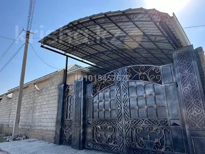 Жеке үй · 6 бөлме · 288 м² · 10 жүзд., Самал Мкр 3улица 34 — 7 школа, бағасы: 50 млн ₸ в Ленгере