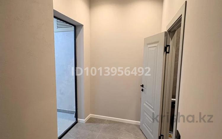 2-комнатная квартира · 53 м² · 1/12 этаж, мкр Акбулак, Момышулы за 250 000 ₸ в Алматы, Алатауский р-н — фото 2