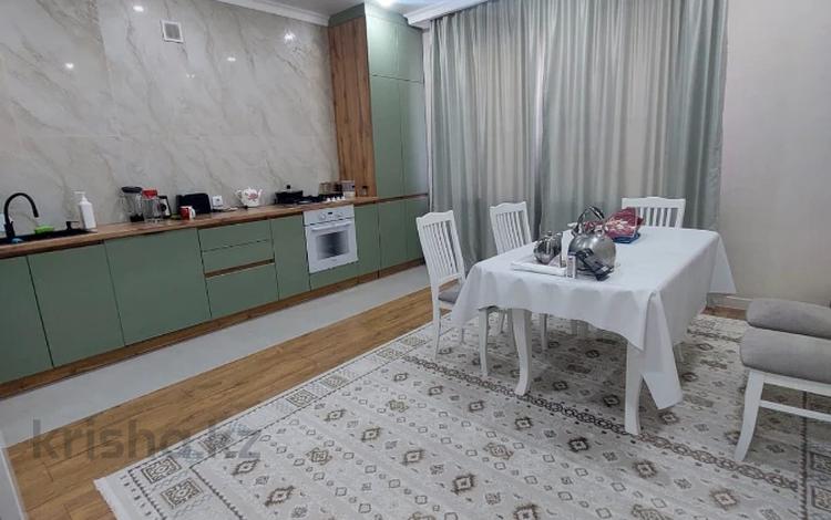 4-комнатная квартира · 149 м² · 4/9 этаж, мкр. Алтын орда за 64.5 млн ₸ в Актобе — фото 2