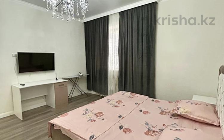 2-комнатная квартира · 60 м² · 2/7 этаж, 19-й мкр, 19 мкрн 29/1 — Маңғыстау арена, Дина гипермаркет за 15 000 〒 в Актау — фото 16