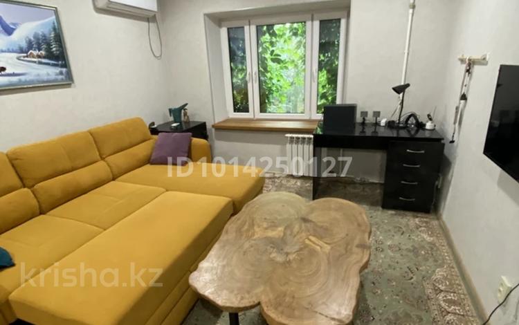 2-комнатная квартира · 64 м² · 4/5 этаж, мкр Мамыр, Керуентау — Жандосова - Яссауи за 300 000 ₸ в Алматы, Ауэзовский р-н — фото 2
