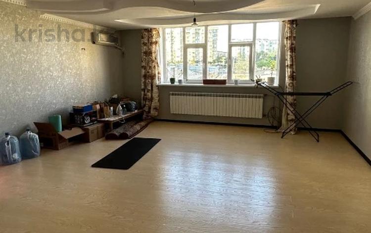 4-бөлмелі пәтер · 103 м² · 5/5 қабат, 15-ш/а. 28, бағасы: ~ 28.9 млн ₸ в Актау, 15-й мкр — фото 3