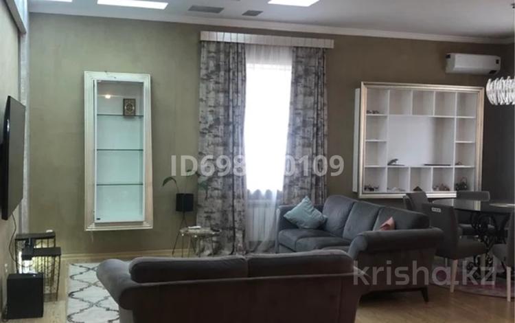5-комнатная квартира · 210 м² · 1/3 этаж, УлГагарина 120 — Театр Абая за 155 млн 〒 в Семее — фото 2