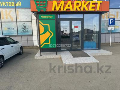 Дүкендер мен бутиктер · 1600 м², бағасы: 1.6 млн 〒 в Атырау