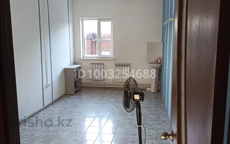 Свободное назначение · 15 м² за 60 000 ₸ в Актобе, Сазда-2  — фото 6