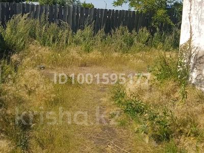 3-комнатная квартира · 45 м² · 1 этаж, Московская 6/1 — Магазин Визит за 800 000 〒 в Макинске