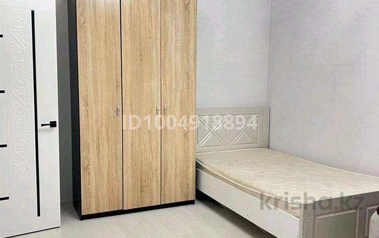 1-комнатная квартира · 40 м² · 3/9 этаж, Илияс Омаров 2 за 250 000 ₸ в Астане, Нура р-н — фото 4