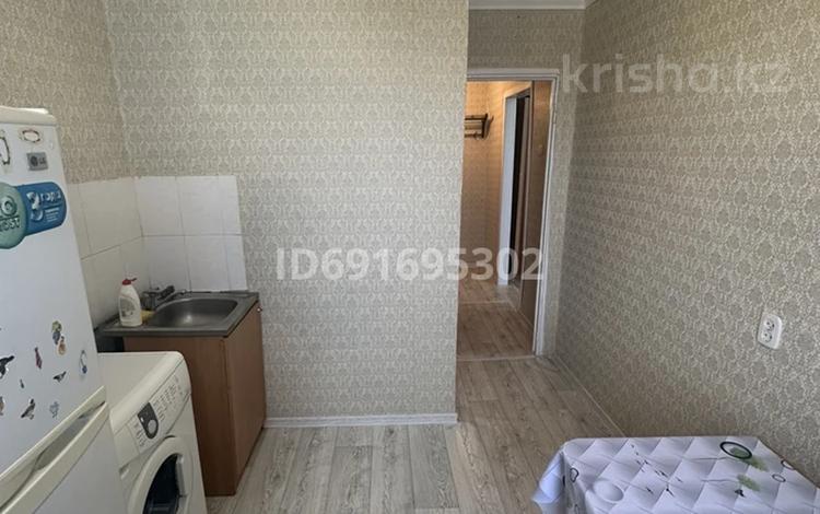 1-бөлмелі пәтер · 30 м² · 2/5 қабат, Майкудук, 15й микрорайон 6, бағасы: ~ 7.9 млн ₸ в Караганде, Алихана Бокейханова р-н — фото 2