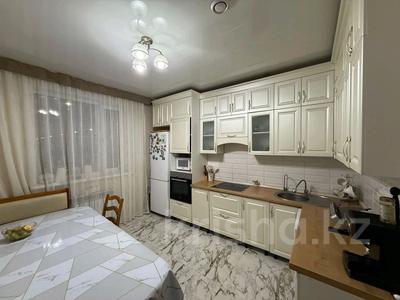 Отдельный дом · 4 комнаты · 160 м² · 10 сот., мкр Уркер, Назым хикмета — Хикмет за 80 млн 〒 в Астане, Нура р-н