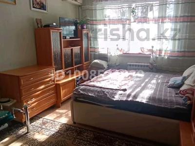 3-комнатная квартира · 68 м² · 1/5 этаж, мкр Жетысу-4 — Ул Момышулы- Ул Абая за 49.5 млн ₸ в Алматы, Ауэзовский р-н