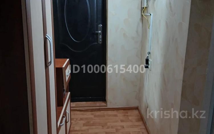 2-бөлмелі пәтер · 45.8 м² · 4/5 қабат, Абая 19 — Возле драм театра, бағасы: 15 млн ₸ в Атырау — фото 8