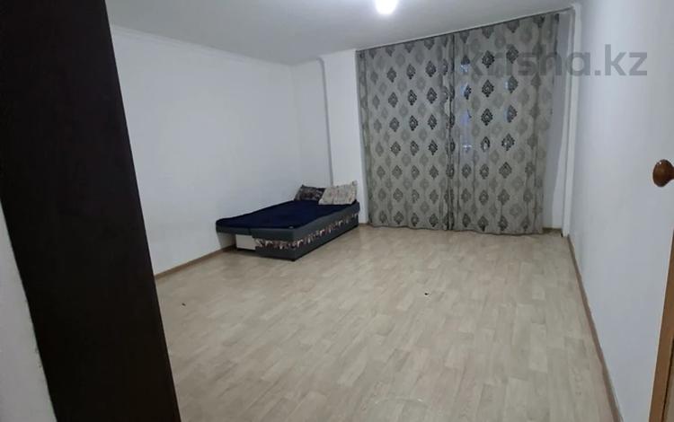 2-бөлмелі пәтер · 62 м² · 16/17 қабат, Юго-Восток ш/а., Бауыржана Момышулы, бағасы: 19.5 млн ₸ в Караганде, Казыбек би р-н — фото 2